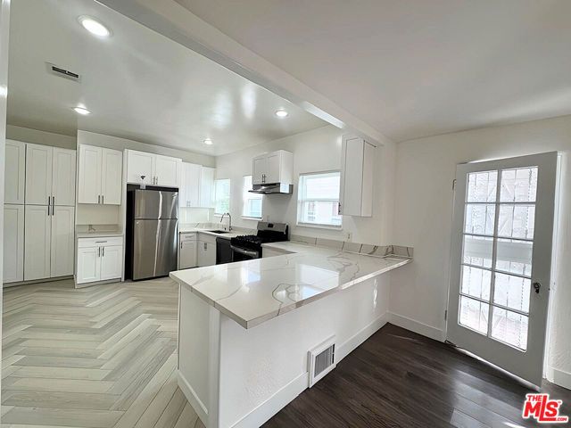 126 N Hamilton Drive, Beverly Hills, CA 90211