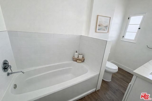 126 N Hamilton Drive, Beverly Hills, CA 90211