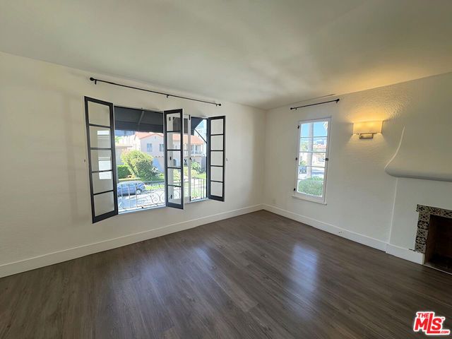 126 N Hamilton Drive, Beverly Hills, CA 90211