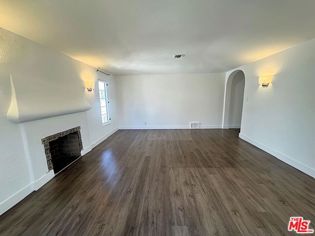 126 N Hamilton Drive, Beverly Hills, CA 90211