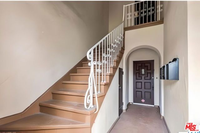 126 N Hamilton Drive, Beverly Hills, CA 90211