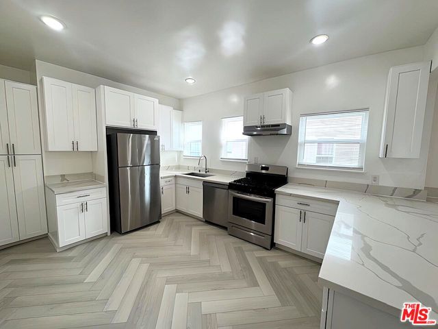126 N Hamilton Drive, Beverly Hills, CA 90211