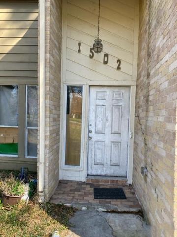 1502 Chestnut Ridge Road, Houston, TX 77339