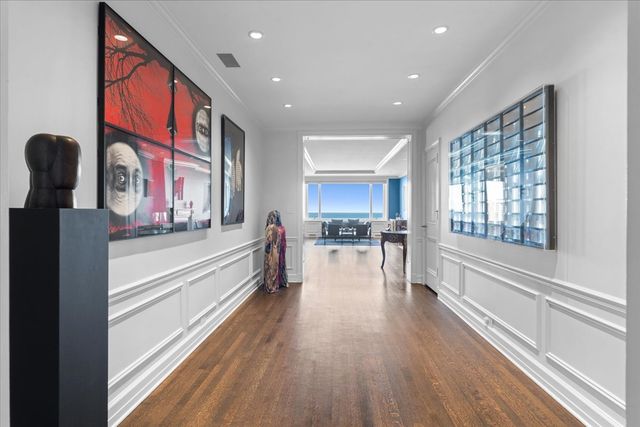 179 E LAKE SHORE Drive 25W, Chicago, IL 60611