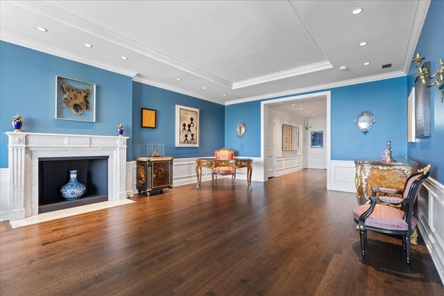 179 E LAKE SHORE Drive 25W, Chicago, IL 60611