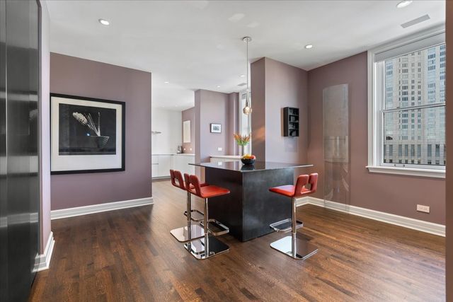 179 E LAKE SHORE Drive 25W, Chicago, IL 60611