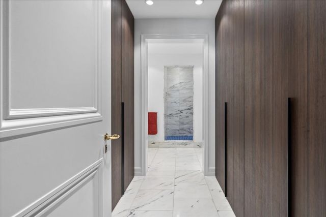 179 E LAKE SHORE Drive 25W, Chicago, IL 60611