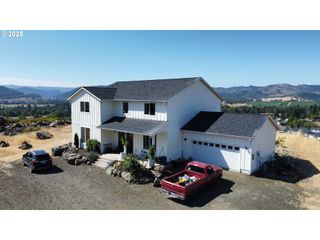 635 WIL Way, Winston, OR 97496