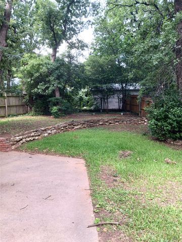 634 N Bowen Road, Arlington, TX 76012