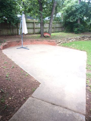 634 N Bowen Road, Arlington, TX 76012