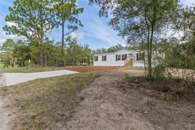 3667 W Woodlawn Street, Dunnellon, FL 34433