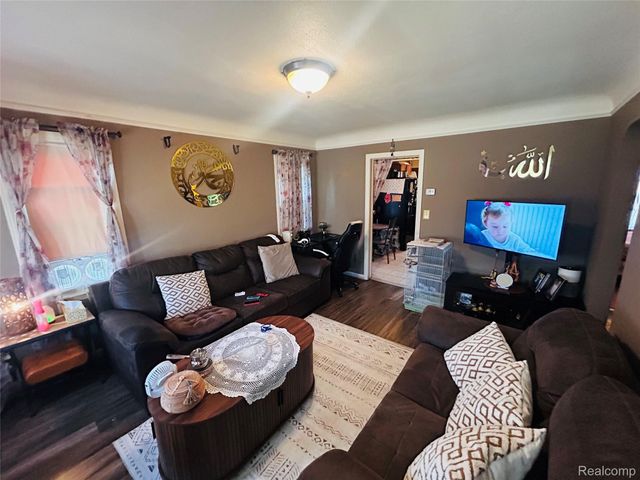 4835 Chovin Street, Dearborn, MI 48126