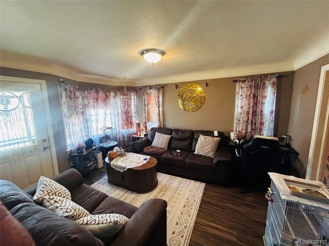 4835 Chovin Street, Dearborn, MI 48126