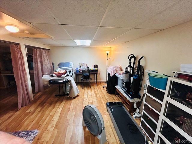 4835 Chovin Street, Dearborn, MI 48126