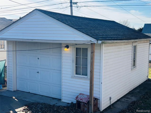 4835 Chovin Street, Dearborn, MI 48126