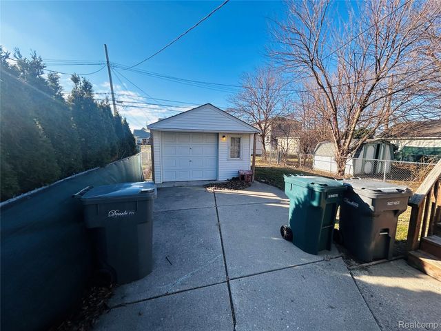 4835 Chovin Street, Dearborn, MI 48126