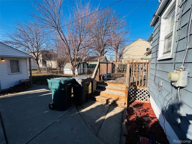 4835 Chovin Street, Dearborn, MI 48126