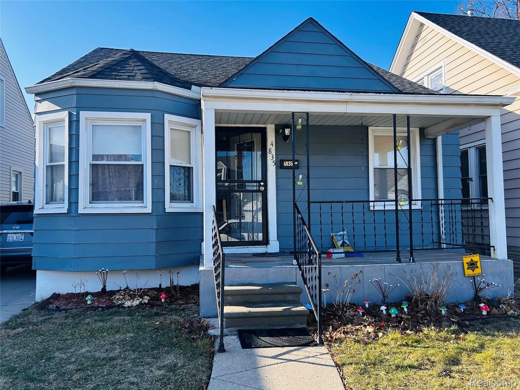 4835 Chovin Street, Dearborn, MI 48126