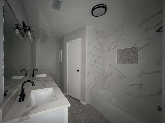 11007 Tobasa Court, Houston, TX 77086
