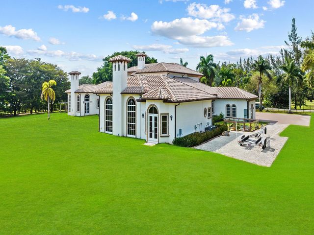 8800 NW 68th Court, Parkland, FL 33067