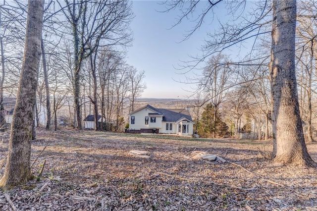 25 Mountain Trail SW Court, Cartersville, GA 30120