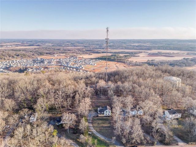 25 Mountain Trail SW Court, Cartersville, GA 30120