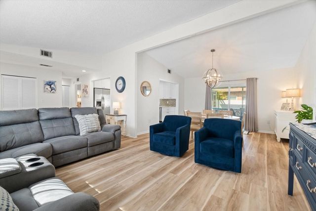 2302 15TH STREET W, Palmetto, FL 34221