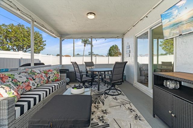 2302 15TH STREET W, Palmetto, FL 34221