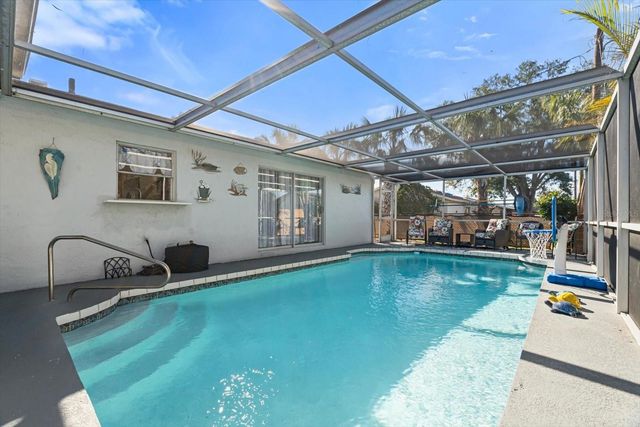 2302 15TH STREET W, Palmetto, FL 34221