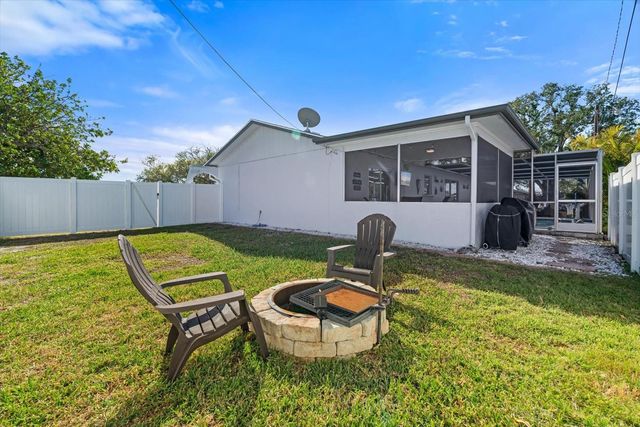 2302 15TH STREET W, Palmetto, FL 34221