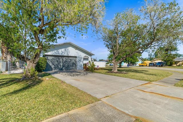 2302 15TH STREET W, Palmetto, FL 34221