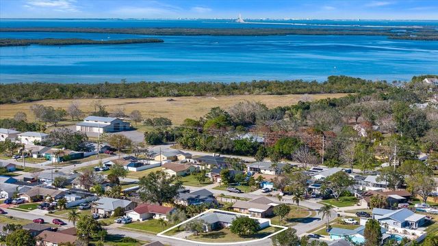 2302 15TH STREET W, Palmetto, FL 34221