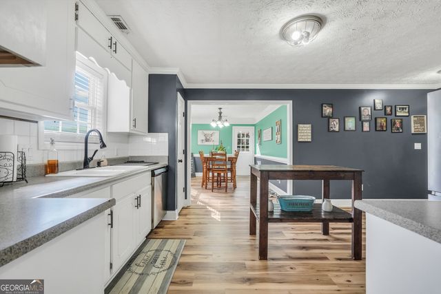 1501 Queen Elizabeth Drive, Locust Grove, GA 30248