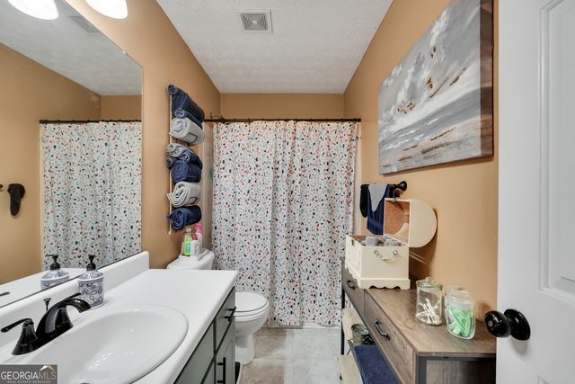 1501 Queen Elizabeth Drive, Locust Grove, GA 30248