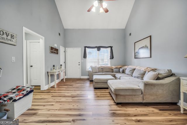 1501 Queen Elizabeth Drive, Locust Grove, GA 30248