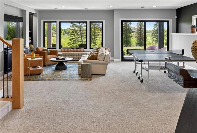101 Spring Farm Road, North Oaks, MN 55127