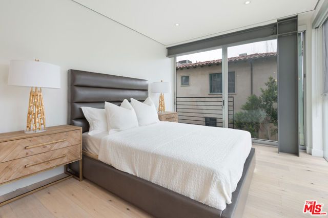 11962 GORHAM Avenue 2, Los Angeles, CA 90049