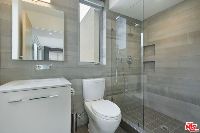 11962 GORHAM Avenue 2, Los Angeles, CA 90049