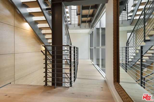 11962 GORHAM Avenue 2, Los Angeles, CA 90049