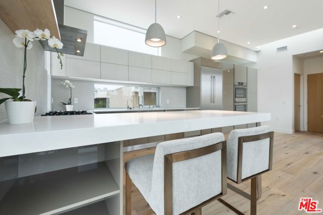 11962 GORHAM Avenue 2, Los Angeles, CA 90049