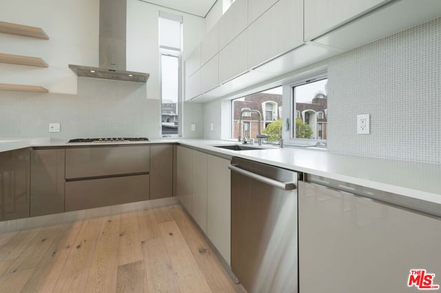 11962 GORHAM Avenue 2, Los Angeles, CA 90049