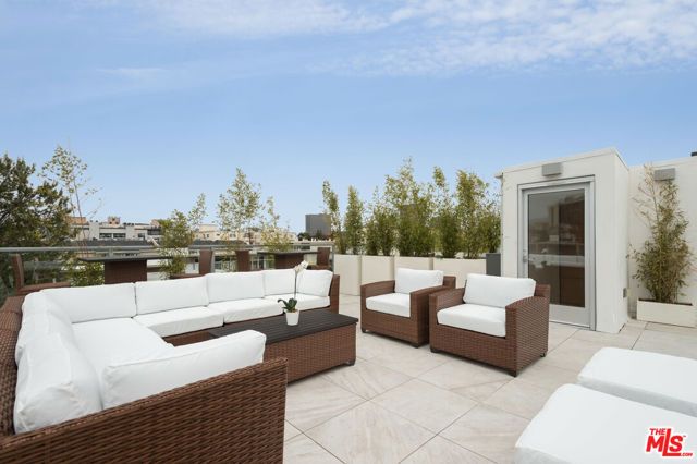 11962 GORHAM Avenue 2, Los Angeles, CA 90049