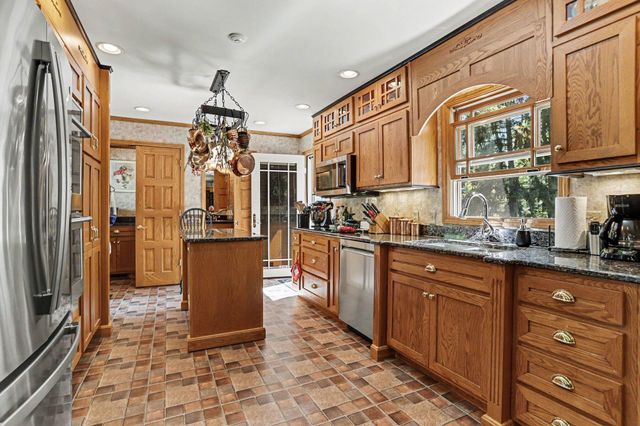 2106 Aberdeen Drive, Kalamazoo City, MI 49008