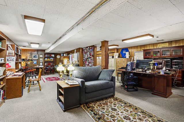 2106 Aberdeen Drive, Kalamazoo City, MI 49008