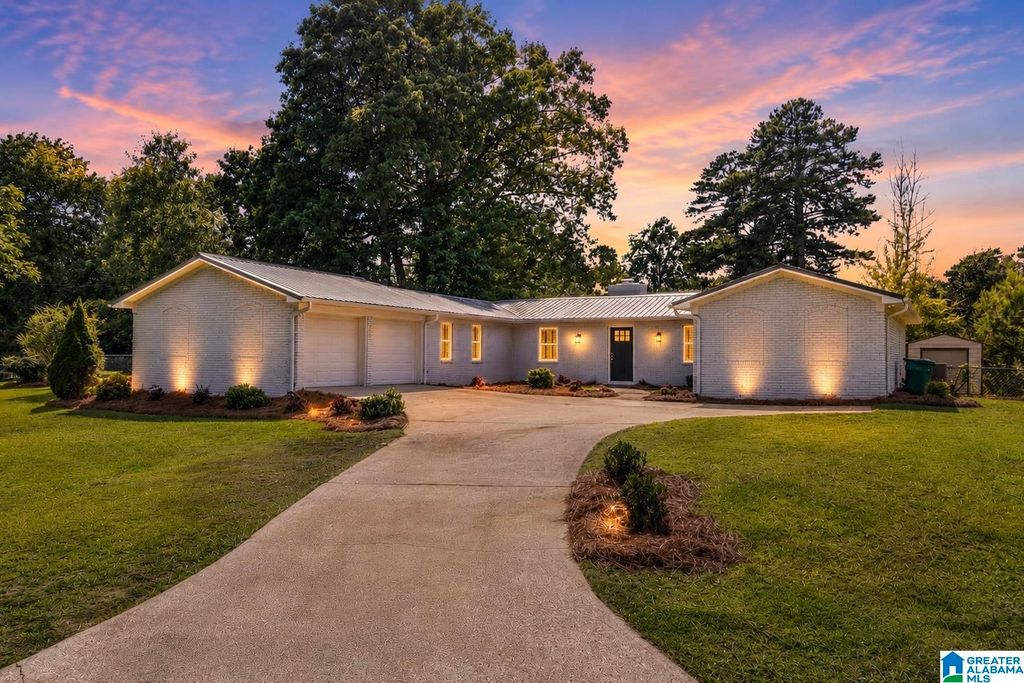 808 12TH LANE, Pleasant Grove, AL 35127