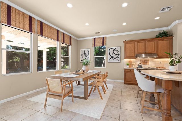 19 Zeller Pl, Sacramento, CA 95835