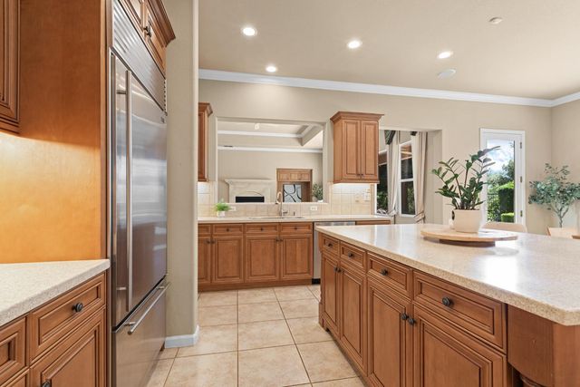 19 Zeller Pl, Sacramento, CA 95835