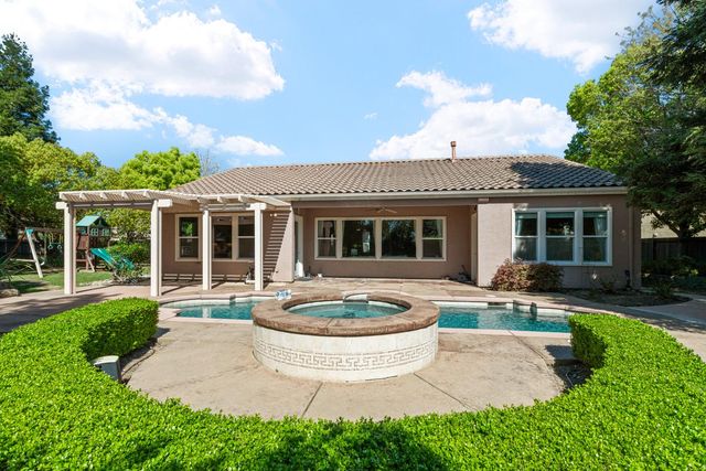 19 Zeller Pl, Sacramento, CA 95835