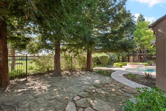 19 Zeller Pl, Sacramento, CA 95835