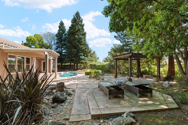 19 Zeller Pl, Sacramento, CA 95835